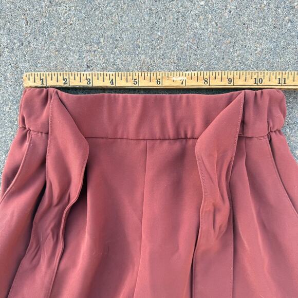 Lululemon Noir Short 5.5" Rustic Clay Size 2 - Picture 9 of 13